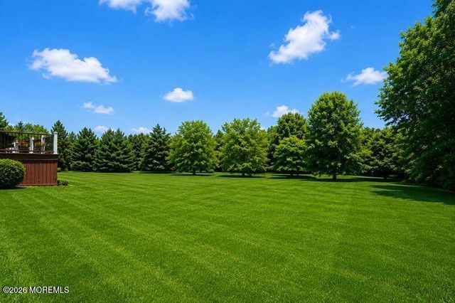 2 Doctors Creek Court, Millstone, NJ 08510