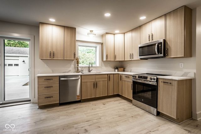 650 Mulberry Street, Zionsville, IN 46077