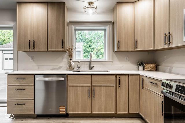 650 Mulberry Street, Zionsville, IN 46077