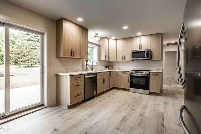 650 Mulberry Street, Zionsville, IN 46077