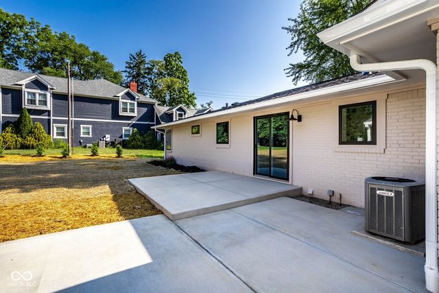 650 Mulberry Street, Zionsville, IN 46077