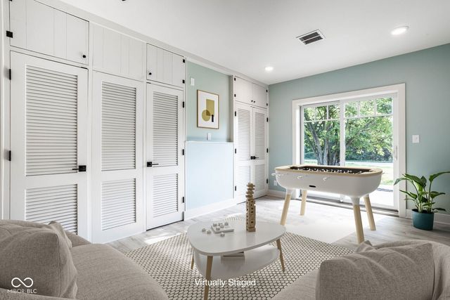 650 Mulberry Street, Zionsville, IN 46077