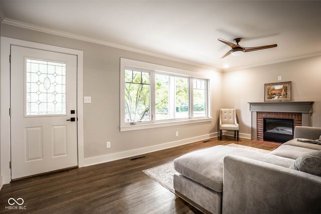 650 Mulberry Street, Zionsville, IN 46077