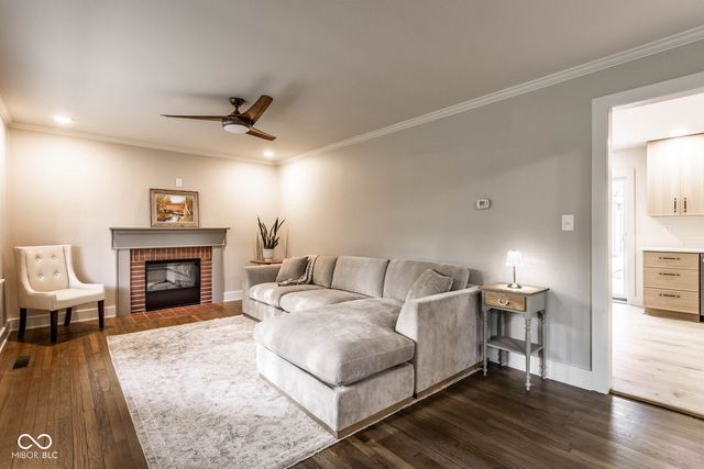 650 Mulberry Street, Zionsville, IN 46077