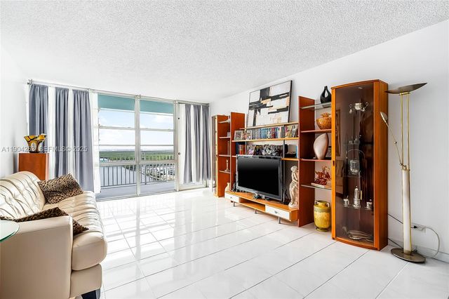 301 174th Street 2208, Sunny Isles Beach, FL 33160