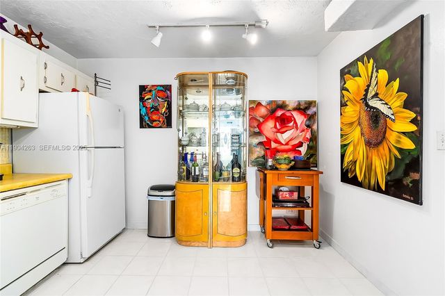 301 174th Street 2208, Sunny Isles Beach, FL 33160