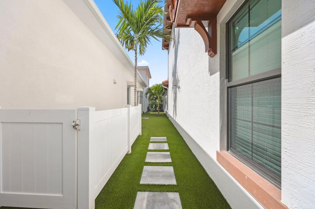 1189 Faulkner Terrace, Palm Beach Gardens, FL 33418