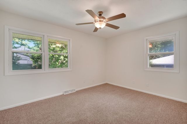 1204 29th Street, West Des Moines, IA 50266