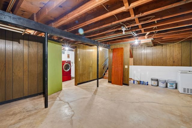 1204 29th Street, West Des Moines, IA 50266