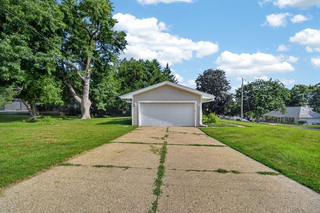1204 29th Street, West Des Moines, IA 50266