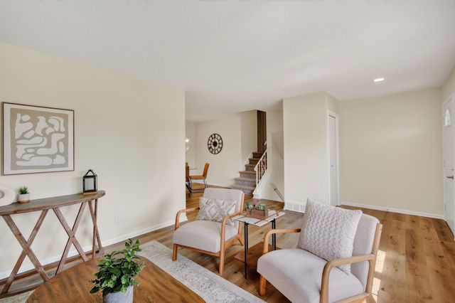 1204 29th Street, West Des Moines, IA 50266