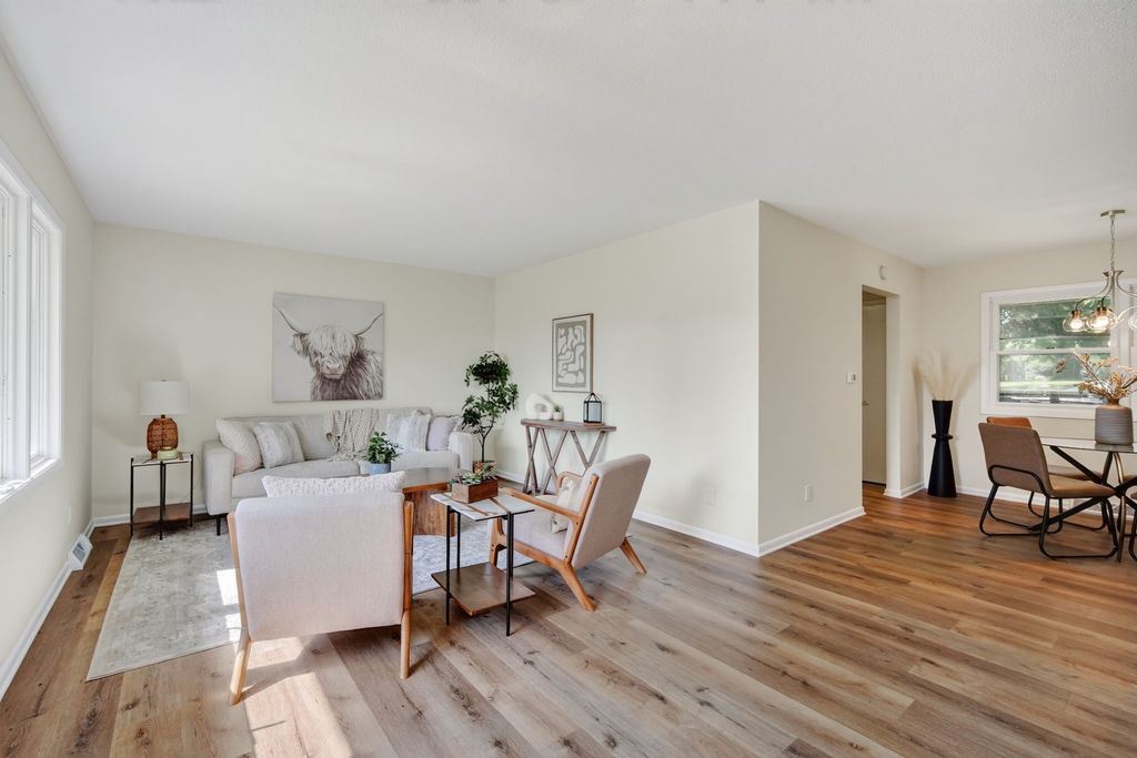 1204 29th Street, West Des Moines, IA 50266