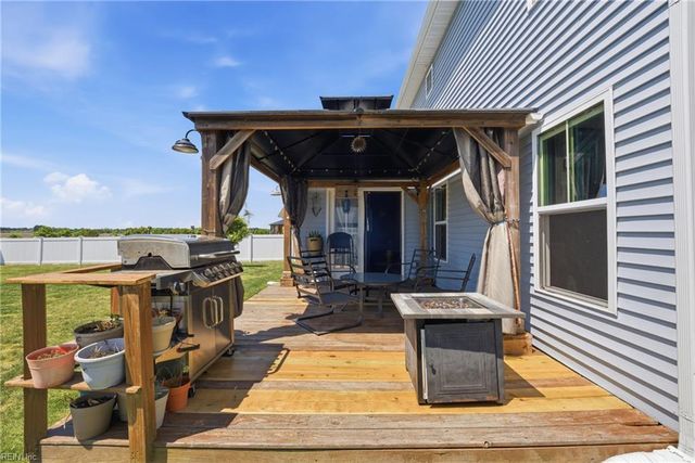 216 Sunny Lake RD, Moyock, NC 27958