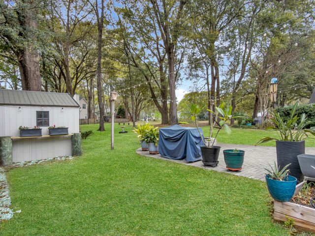 700 Majestic Oaks Drive, Charleston, SC 29412