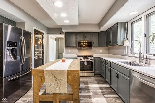 720 Firethorn Circle, Noblesville, IN 46062