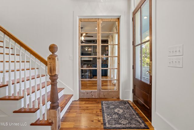 122 Felicity Street, Bay Saint Louis, MS 39520