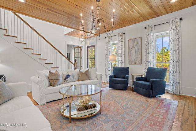 122 Felicity Street, Bay Saint Louis, MS 39520