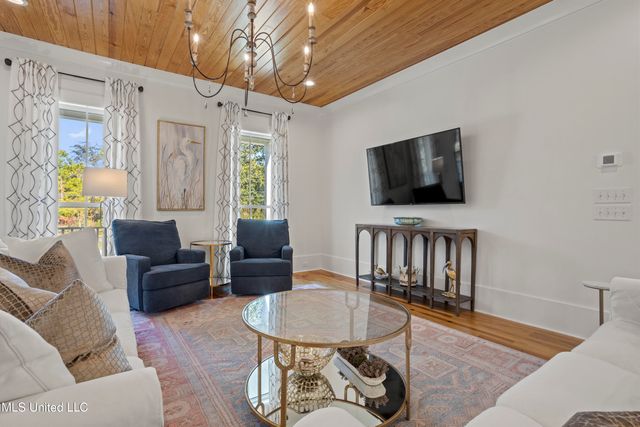 122 Felicity Street, Bay Saint Louis, MS 39520