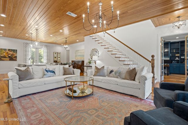 122 Felicity Street, Bay Saint Louis, MS 39520