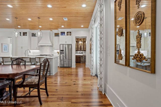 122 Felicity Street, Bay Saint Louis, MS 39520