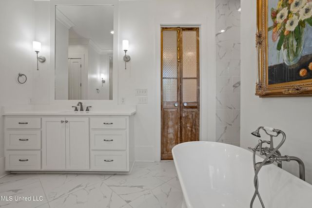 122 Felicity Street, Bay Saint Louis, MS 39520