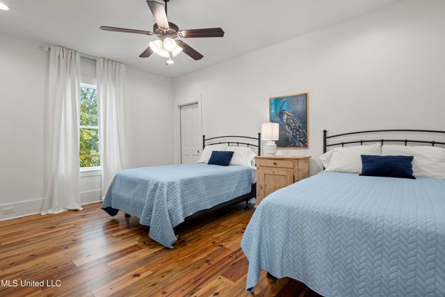 122 Felicity Street, Bay Saint Louis, MS 39520