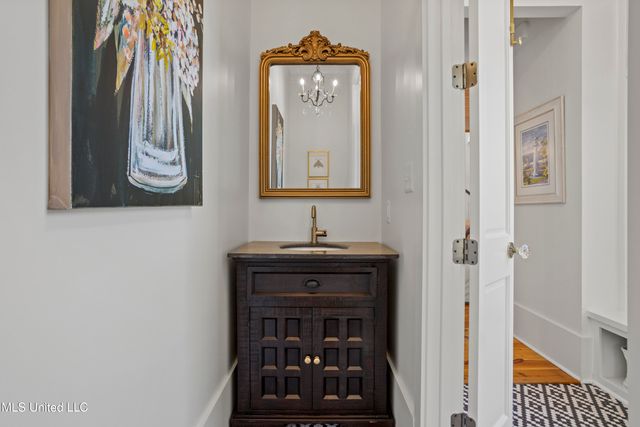 122 Felicity Street, Bay Saint Louis, MS 39520