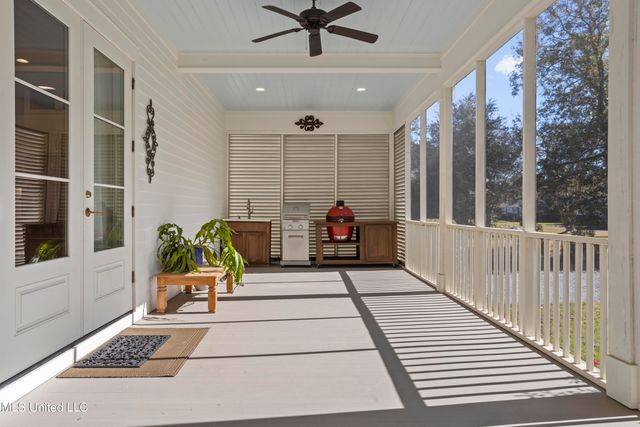 122 Felicity Street, Bay Saint Louis, MS 39520