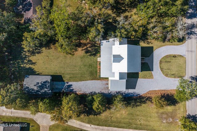 122 Felicity Street, Bay Saint Louis, MS 39520