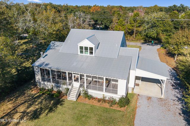 122 Felicity Street, Bay Saint Louis, MS 39520