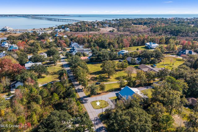 122 Felicity Street, Bay Saint Louis, MS 39520