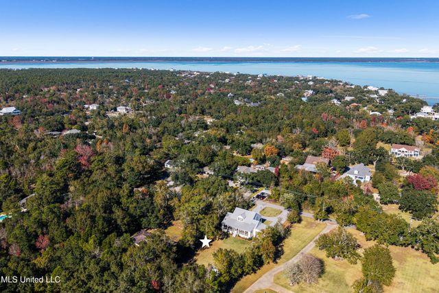 122 Felicity Street, Bay Saint Louis, MS 39520