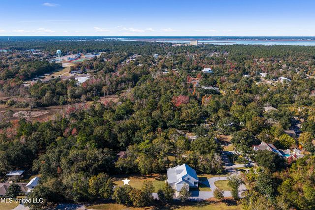 122 Felicity Street, Bay Saint Louis, MS 39520