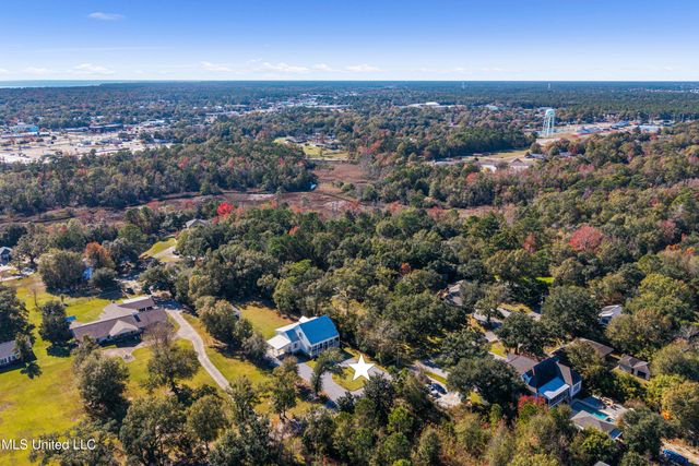 122 Felicity Street, Bay Saint Louis, MS 39520