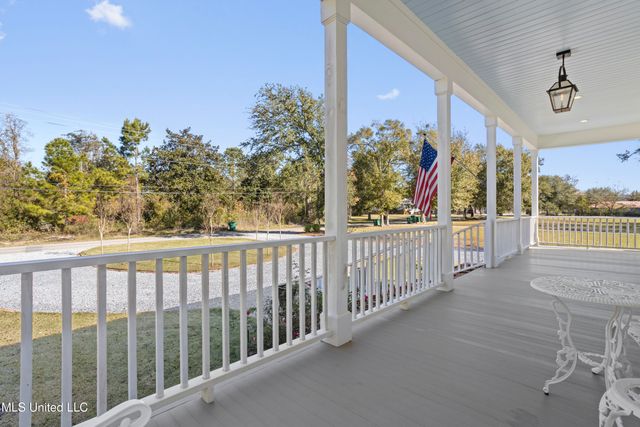 122 Felicity Street, Bay Saint Louis, MS 39520