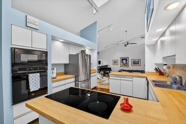 3009 Post Road, Madison, WI 53713