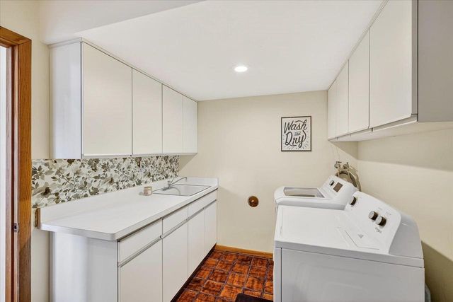 3009 Post Road, Madison, WI 53713