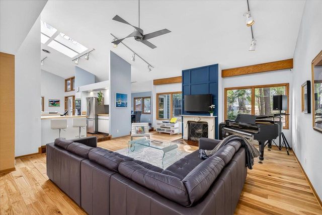 3009 Post Road, Madison, WI 53713