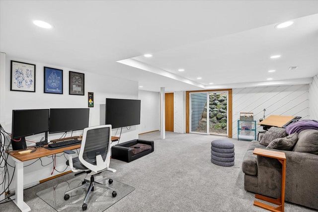 3009 Post Road, Madison, WI 53713