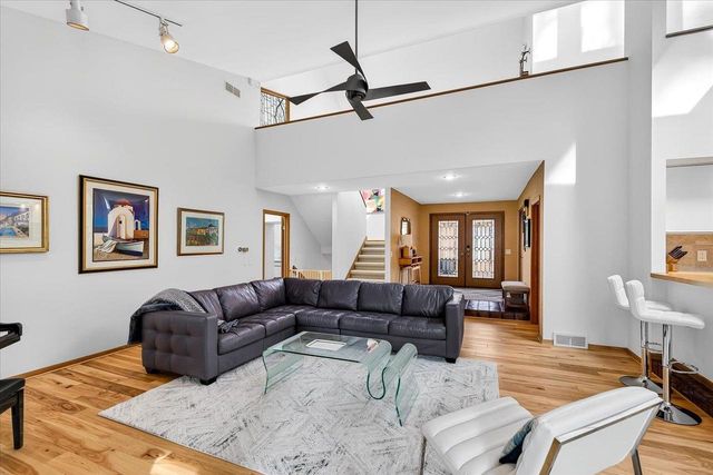 3009 Post Road, Madison, WI 53713