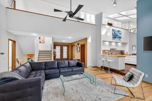 3009 Post Road, Madison, WI 53713