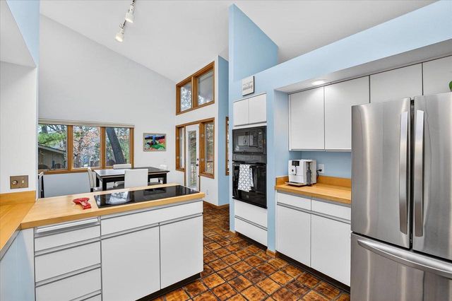 3009 Post Road, Madison, WI 53713