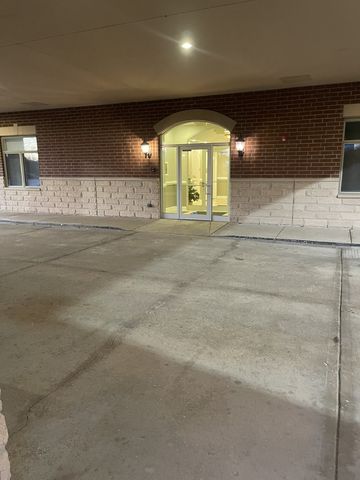 1210 N Foxdale Drive 109, Addison, IL 60101