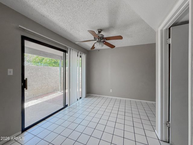 5172 W OLIVE Avenue, Glendale, AZ 85302