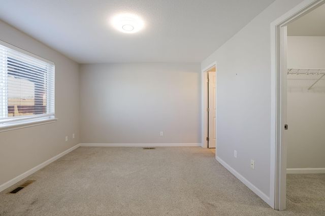 516 SE Ponderosa Drive, Madras, OR 97741