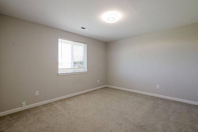 516 SE Ponderosa Drive, Madras, OR 97741