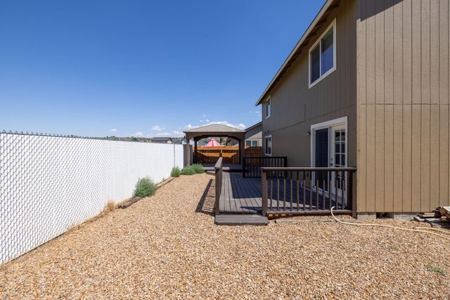 516 SE Ponderosa Drive, Madras, OR 97741