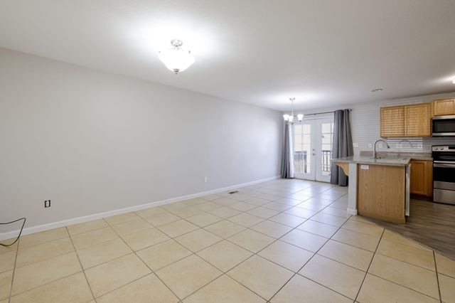 516 SE Ponderosa Drive, Madras, OR 97741