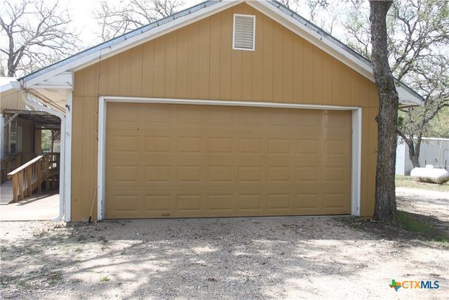 936 Fm 1185, Lockhart, TX 78644