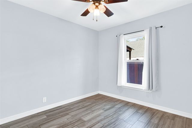 2916 Livingston Avenue, Fort Worth, TX 76110